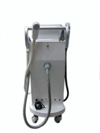 Q-anahtarlı ND YAG lazer, E ışık IPL RF cilt sıkılaştırma çok işlevli Güzellik Ekipmanları